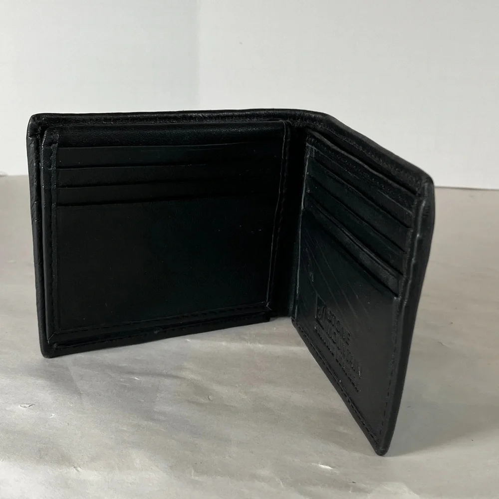 Stone Mountain Black Leather Wallet Card Holder